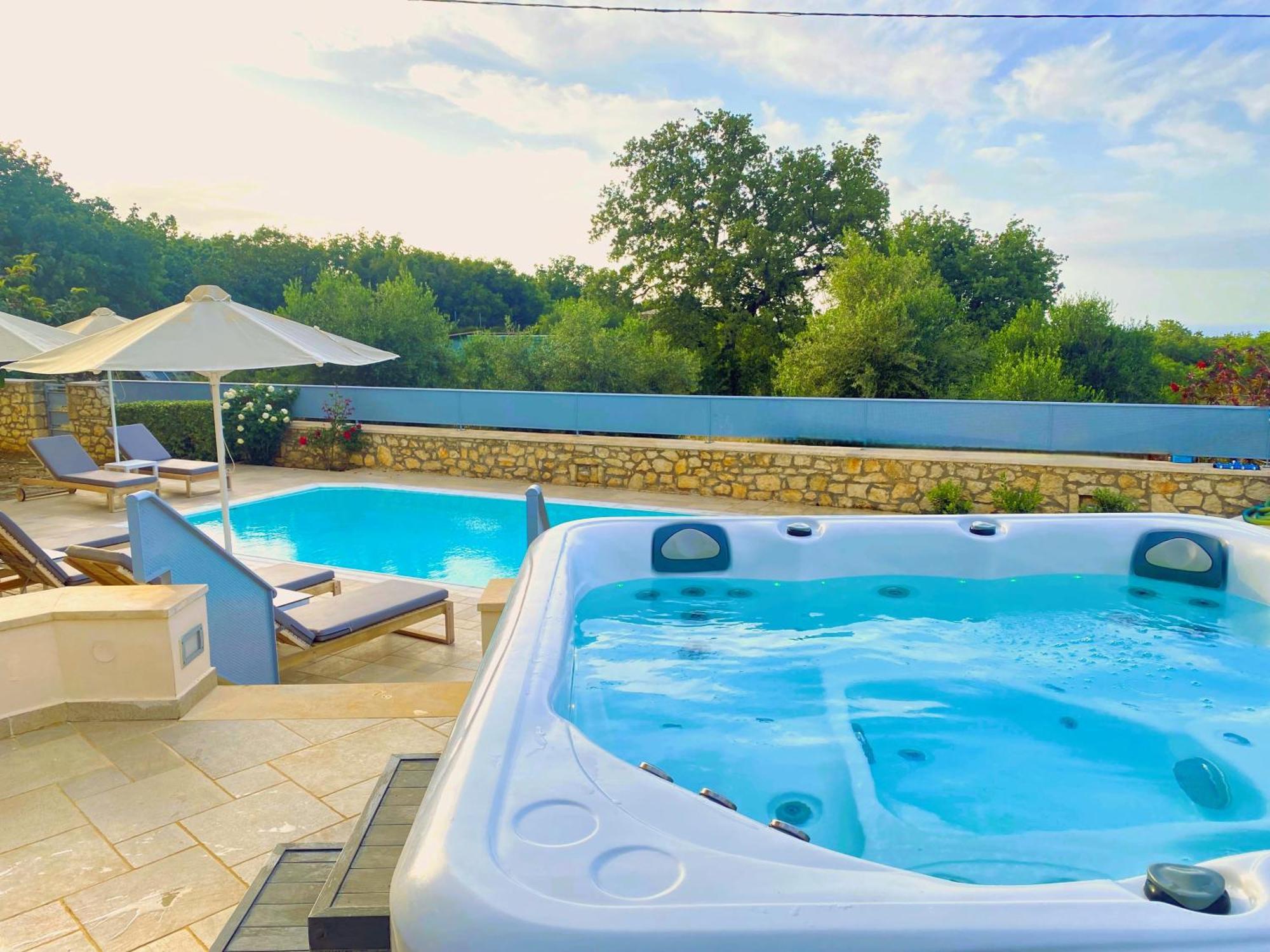 Deluxe Villa Ianthos - Outdoor Hot Tub & Kids Pool Gállos エクステリア 写真